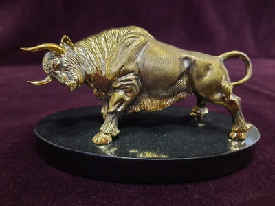 Бык "Коррида", бронза