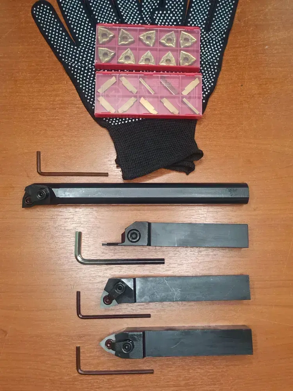 Токарные резцы по металлу 20х20 со сменными пластинами