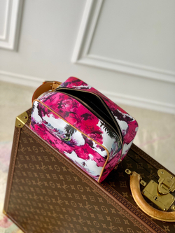 Louis Vuitton Locker Dopp Kit