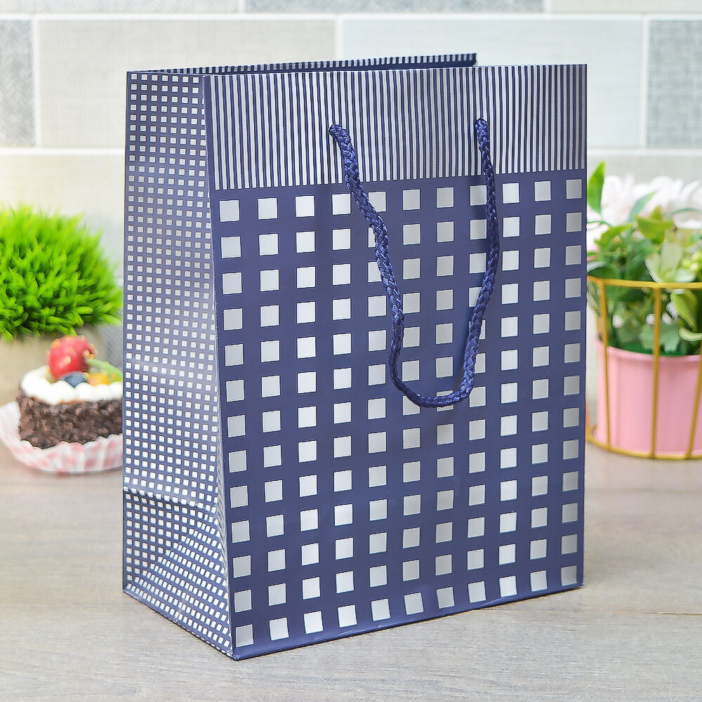 Пакет бумажный 18*23*10см с ручками микс M25 201-205