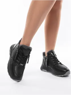 Кроссовки зимние