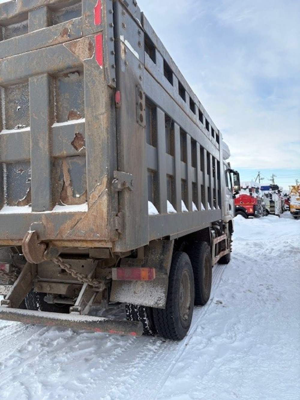 Shacman (Shaanxi) SX* 6x4 Самосвал SX32586V384 (Дизельный, 11,6 л, 423 л.с., МТ)