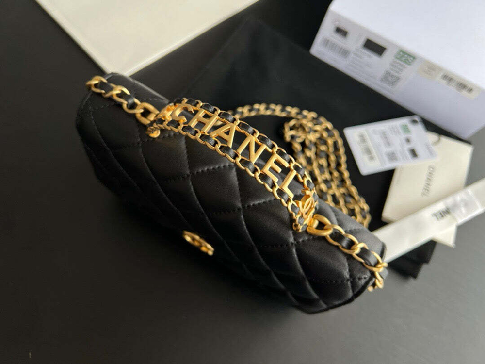 Chanel Bag 19 cm