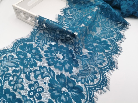 Кружево шантильи с ресничками, 27 см, карибская волна, купон (3 м)