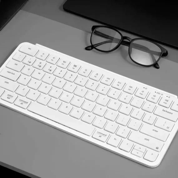 Keychron B1 Pro Ivory White