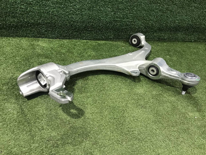 Рычаг передний правый Mercedes G W463 (2018-н.в.)