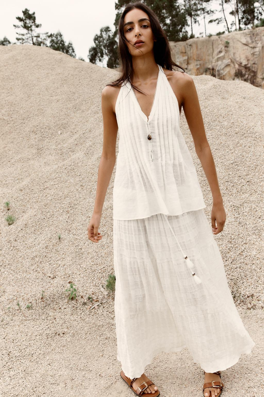 ZARA ТОП С ГОРЛОВИНОЙ ХАЛТЕР И ОТКРЫТОЙ СПИНОЙ, СВЕТЛО-БЕЖЕВЫЙ