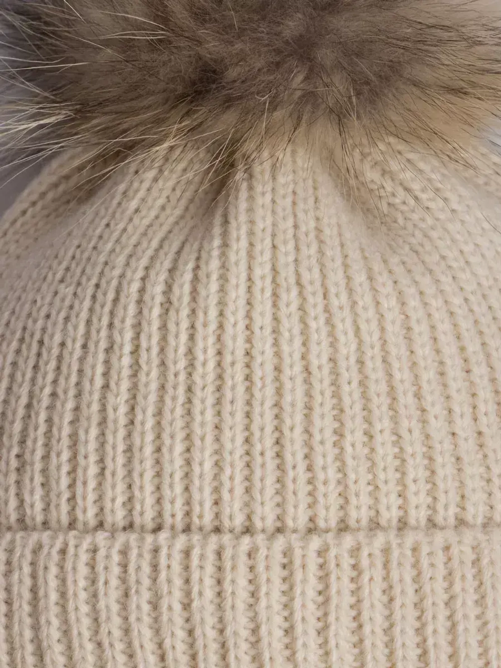 Шапка детская зимняя на завязках с помпоном