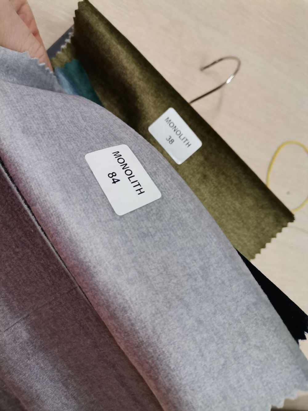 Велюр Monolith (Монолит) 84