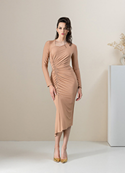 Трикотажное платье с фигурным вырезом бежевое 04-04-23 SS