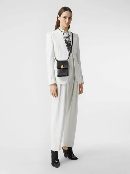 Кожаная сумка Burberry Robin черный