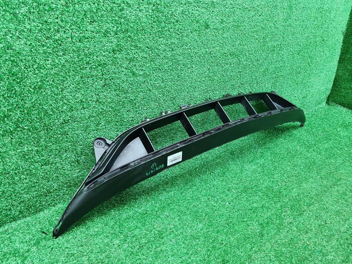 Решетка перед. бампера Mercedes E W213 (20-23) AMG