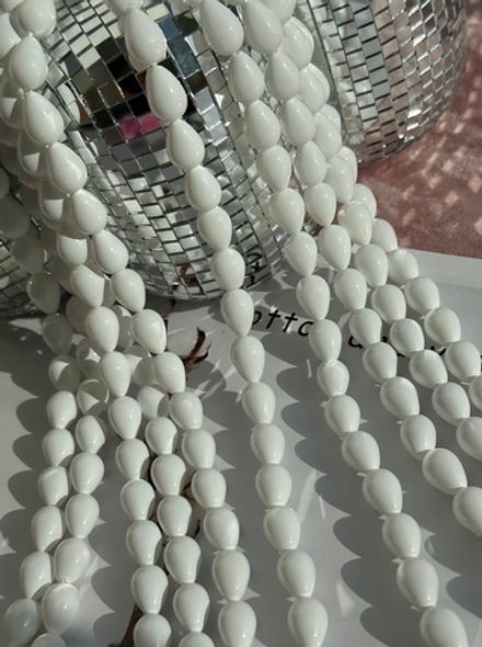 Нить бусин для украшений Капля 9,5х13,5мм, "Майорка-Белая" (имитация)