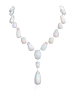 Колье с белыми опалами