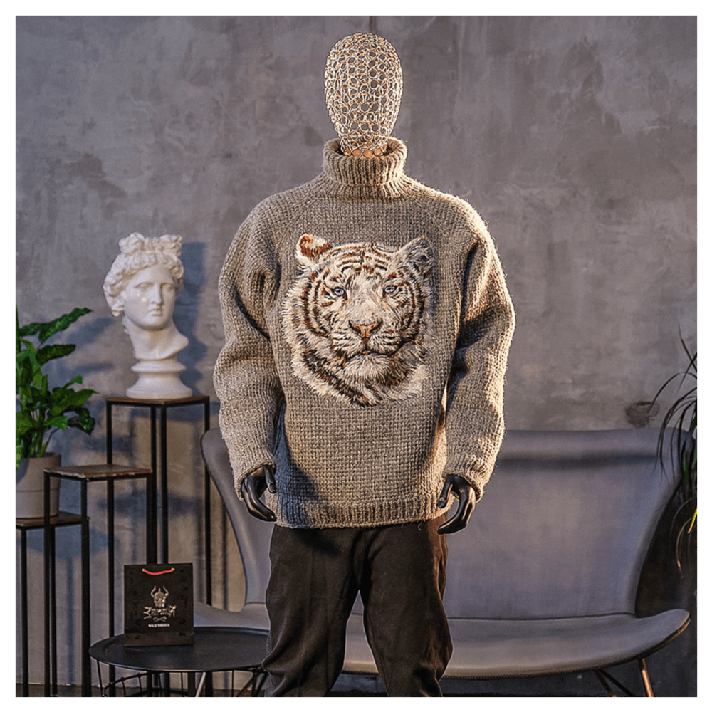 Шерстяной свитер «Сибирский душегрей» белый тигр