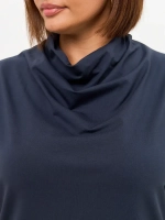 Лонгслив с цельнокроеным воротником