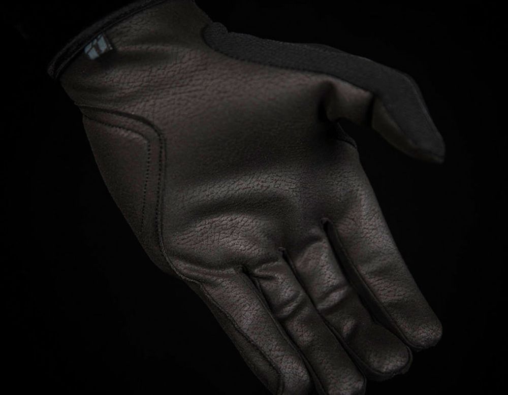 Hooligan / Черный