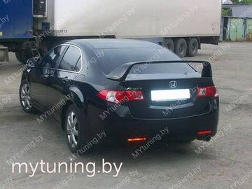 Спойлер высокий для Honda Accord 8