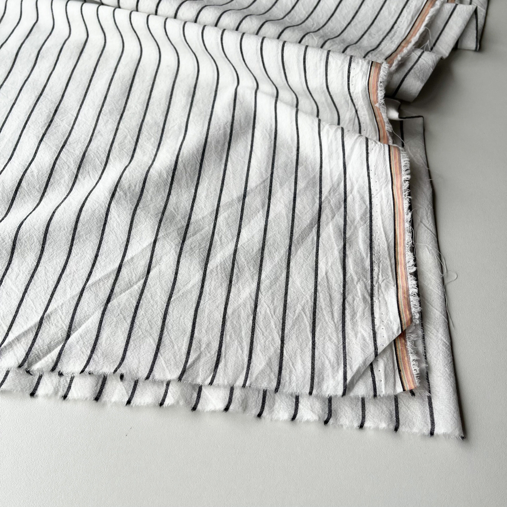 Вареный хлопок 250см. Полоска Вертикаль на молочном фоне