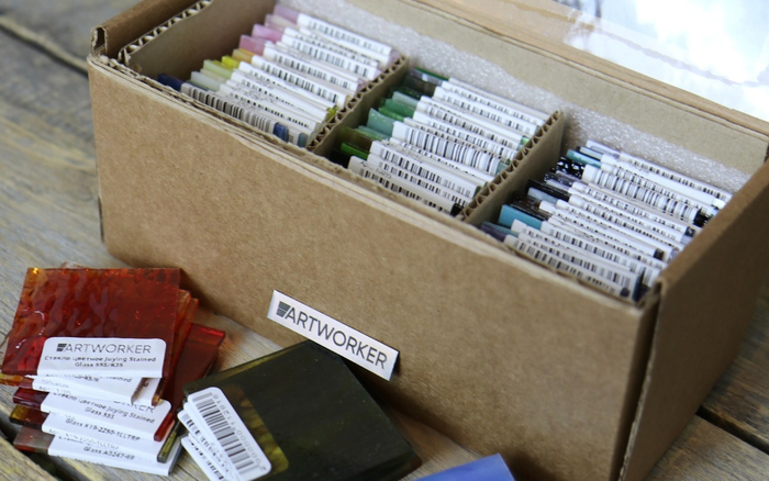 Палитра витражного стекла Juying Stained Glass