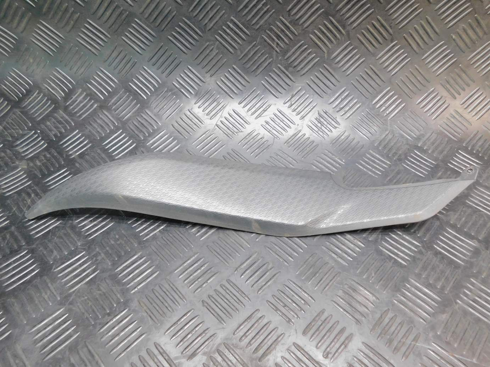 Пластик боковой левый Kawasaki Ninja 400R ER400B 36001-0143 052337