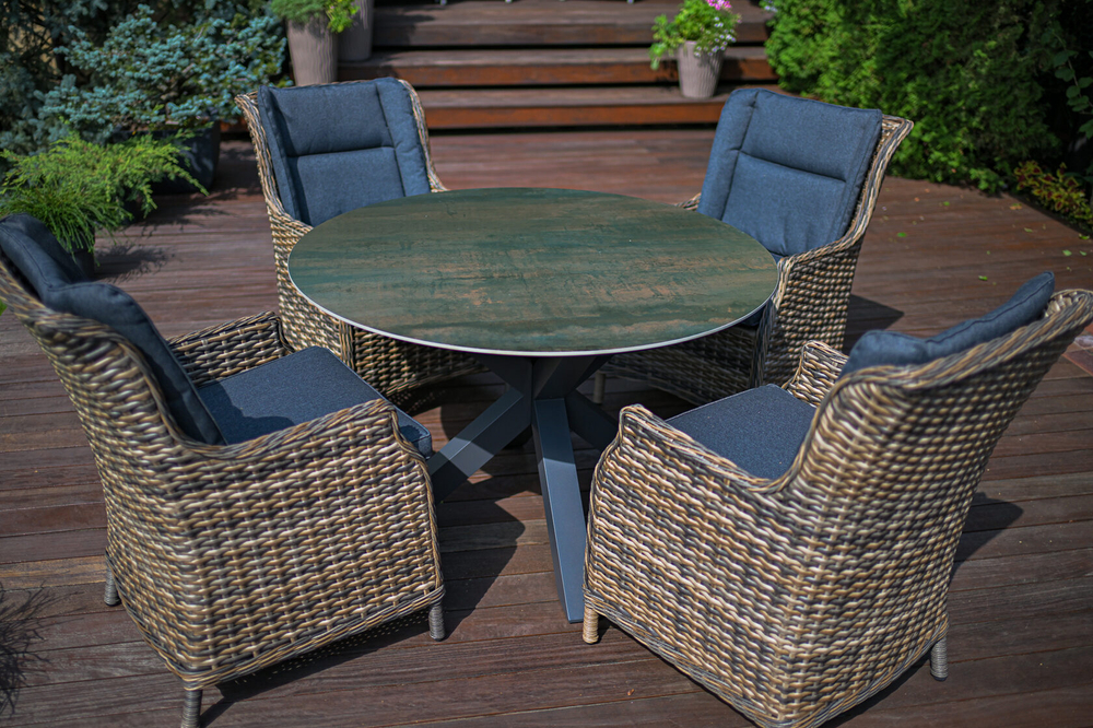 Кресло из искусственного ротанга БЕРГАМО бежево-коричневое