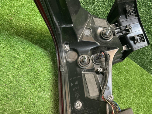 Фонарь правый внешний Hongqi H5 2 (2022-н.в.)