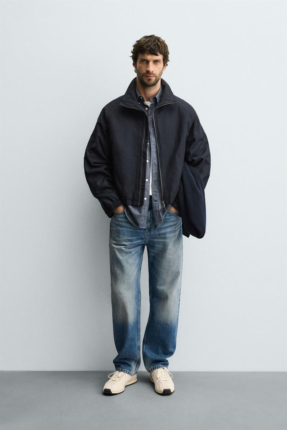 ZARA УКОРОЧЕННАЯ СТЕГАНАЯ КУРТКА, СИНИЙ