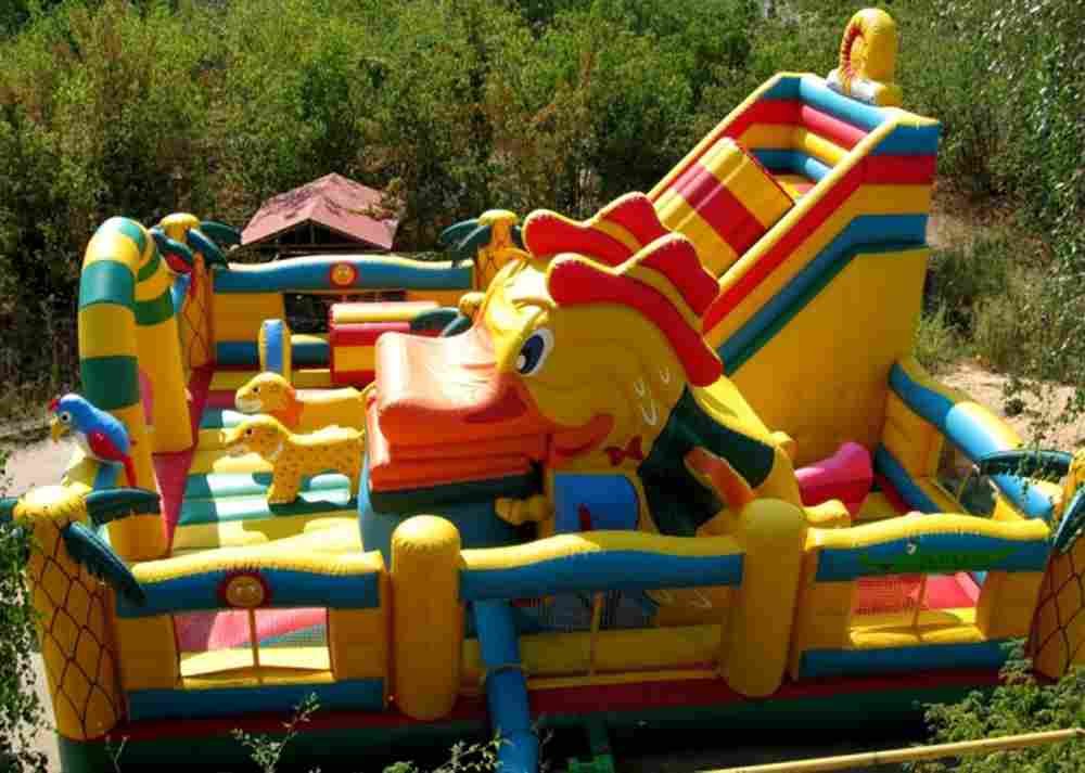 Надувной батут "Мульти-сафари-утка" 10*9*6 м