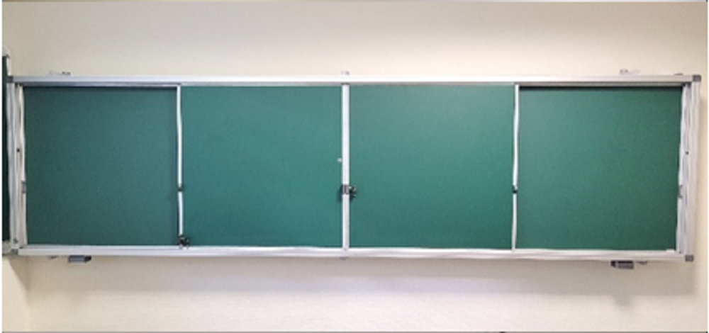 Настенная рельсовая система школьных досок с увеличенным фасадом и улучшенной легкостью движения