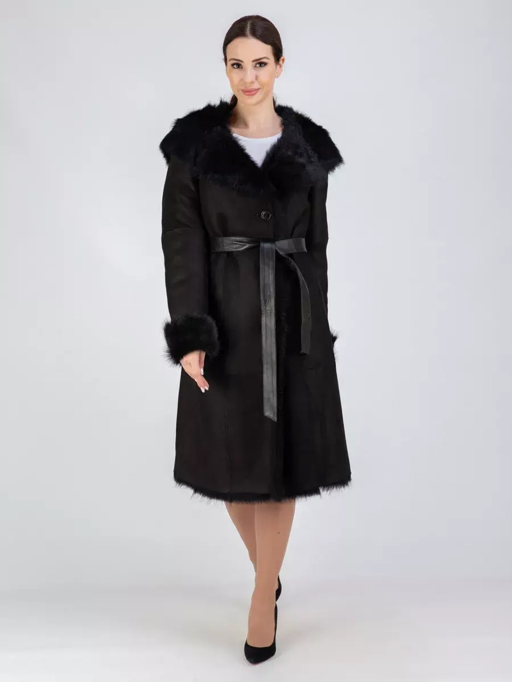 Дубленка зимняя натуральная с капюшоном длинная и теплая