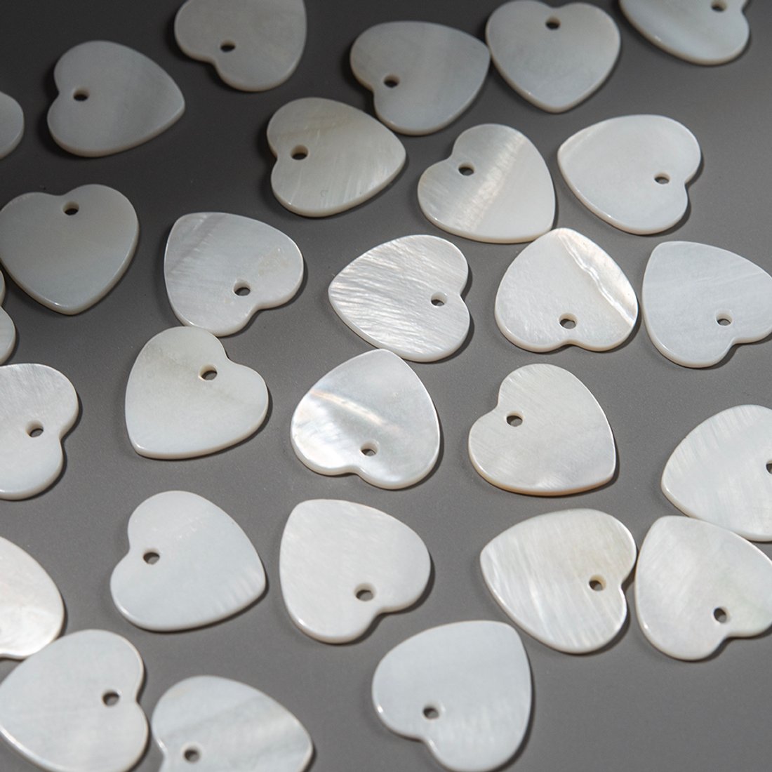 Сердечко из белого перламутра речных ракушек, 14,5мм