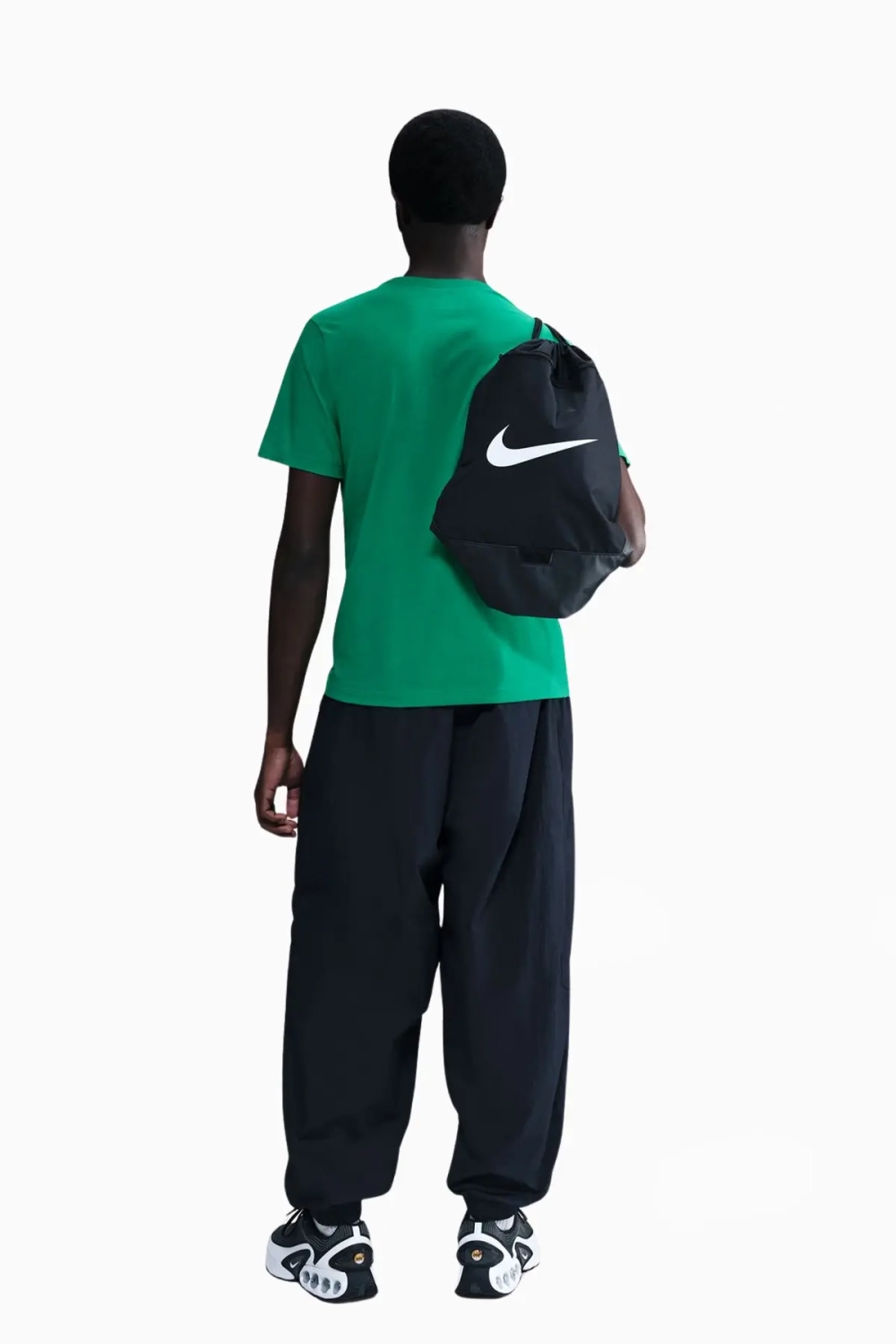 Футболка Nike Sportswear Club - зеленый