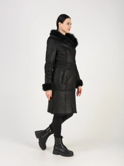 Дубленка зимняя натуральная с капюшоном