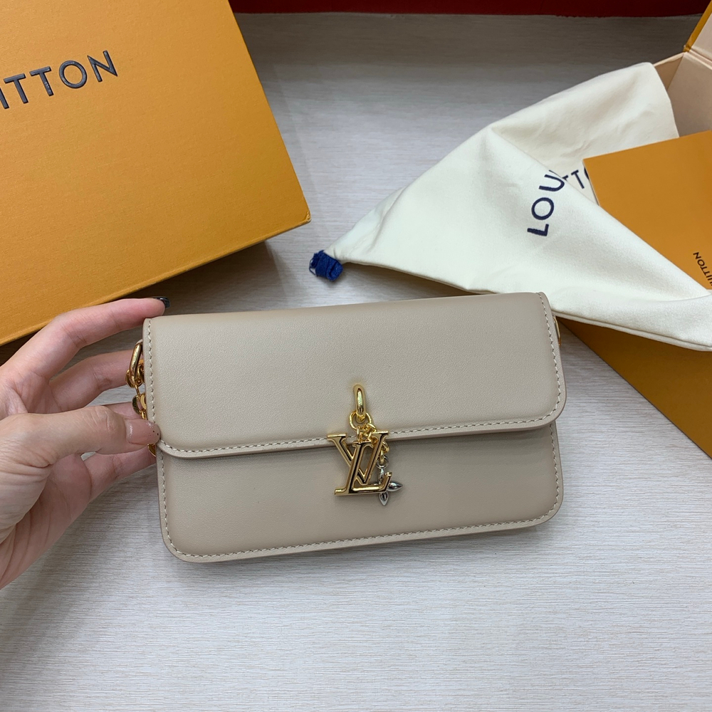 Louis Vuitton Wallet On Chain LV Bloom