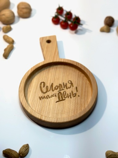 Доска круглая для подачи с ручкой