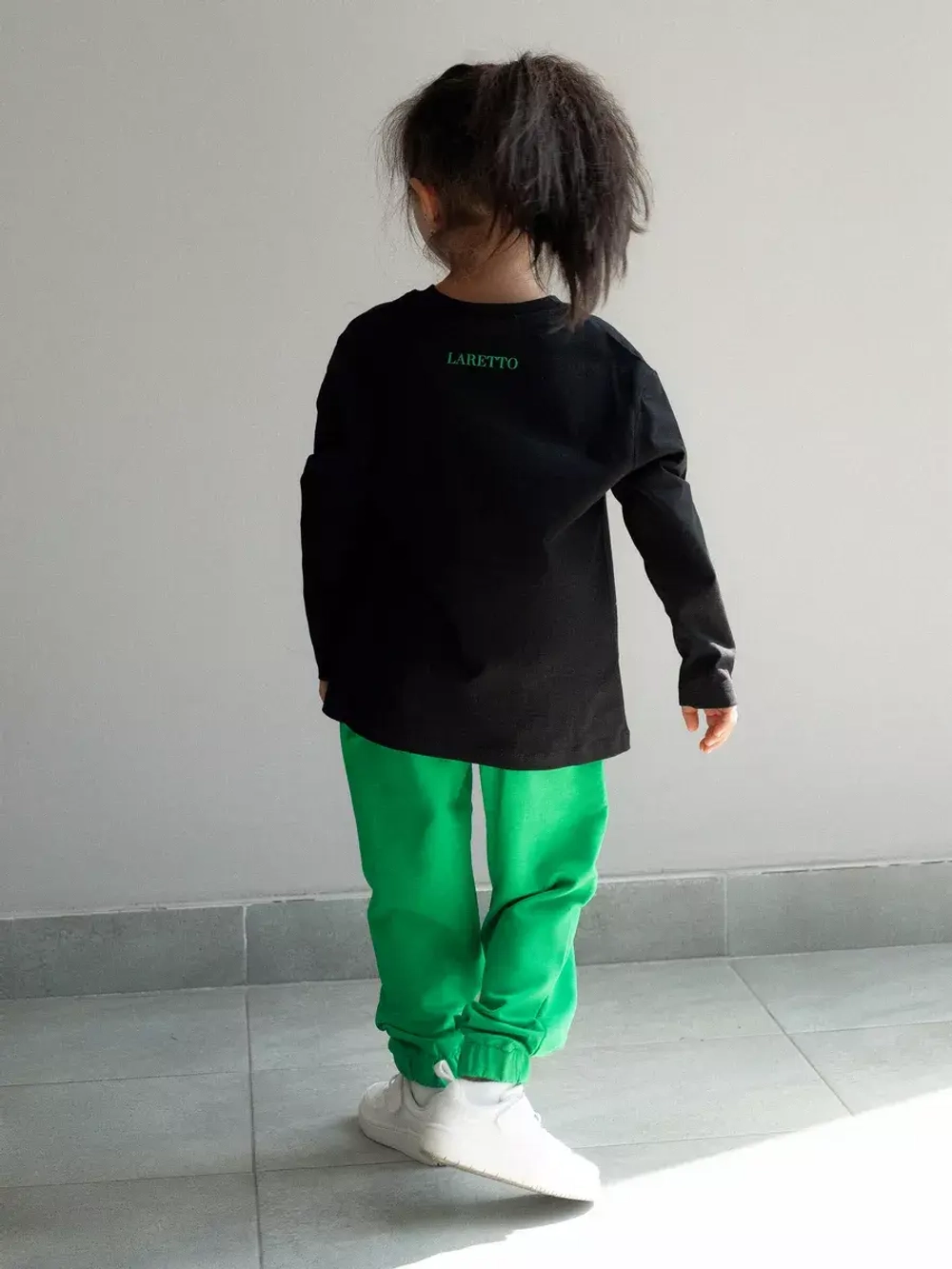 Спортивный костюм для девочки в школу