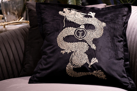 Подушка декоративная с вышивкой "Дракон" черная
