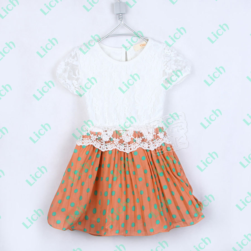 Платье детское с гипюровым лифом и юбкой в горох