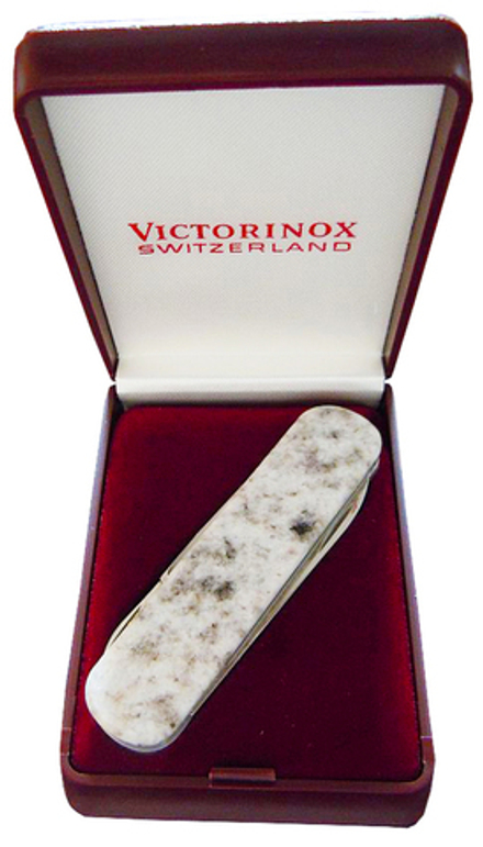Нож-брелок Victorinox LE, 74 мм, 4 функции, рукоять из натур. камня, "Bethel White"