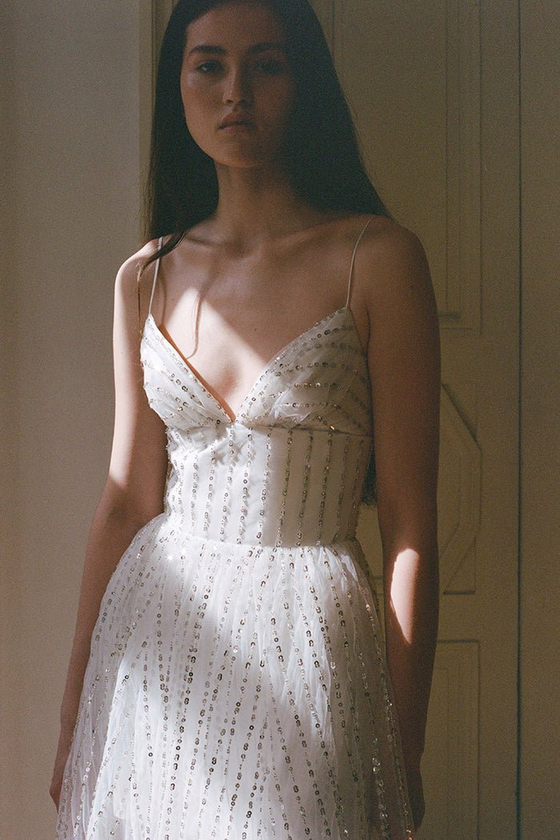 Платье макси из сетки с пайетками