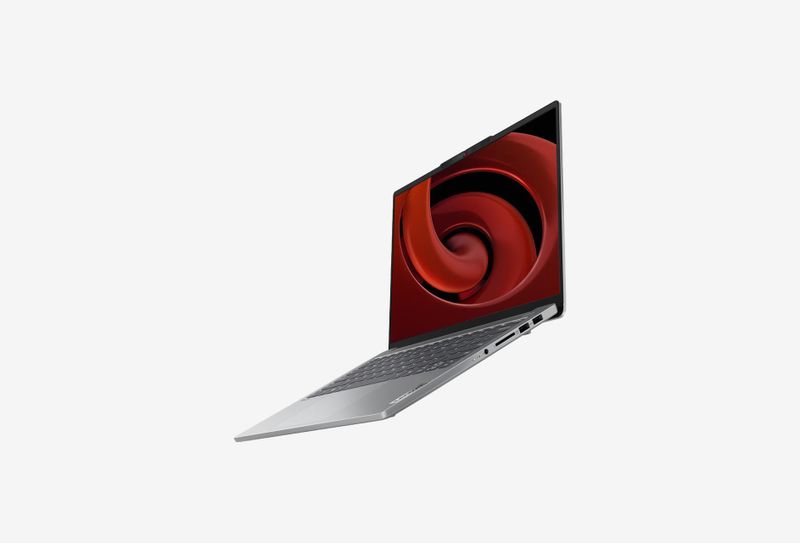Ноутбук 14" Lenovo AMD Ryzen 7-8845HS 3800 16 DDR5 GeForce RTX 3050 для ноутбука 6144 8845HS