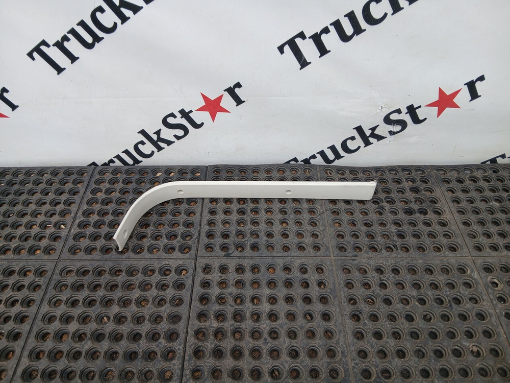 Накладка салона левая 2023г.