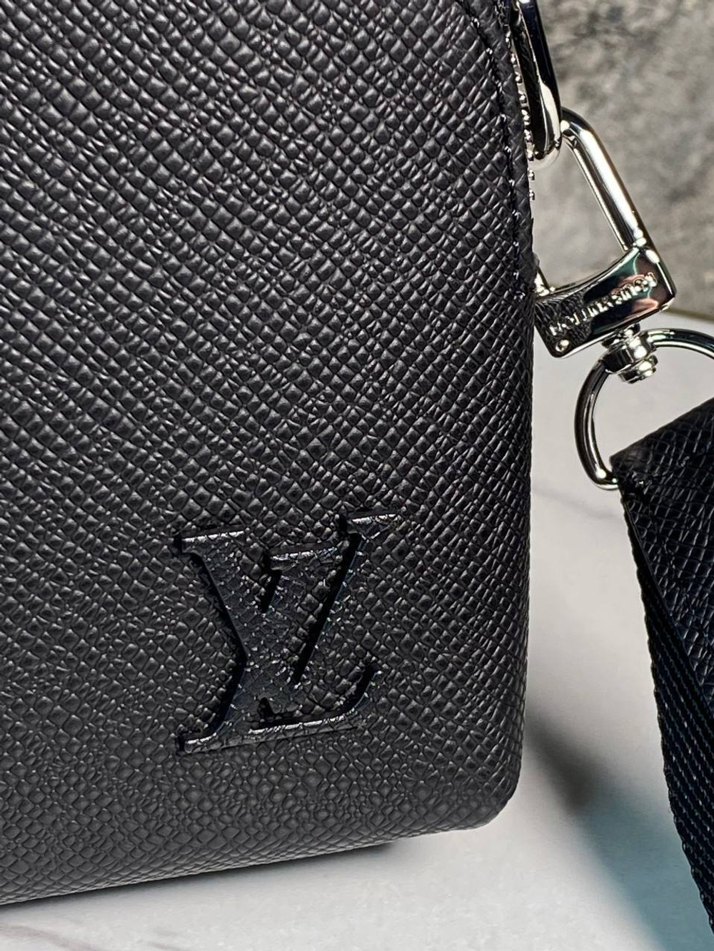 Сумка-мессенджер Louis Vuitton, арт. 462040124