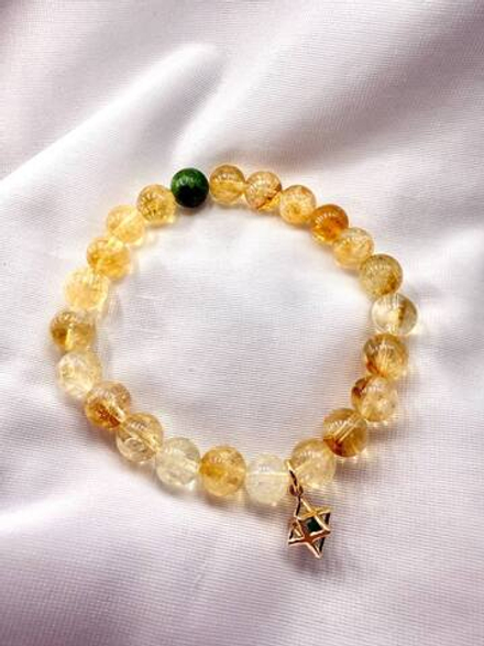 Браслет из Цитрина с бусиной Хромдиопсида и подвеской-Меркабой