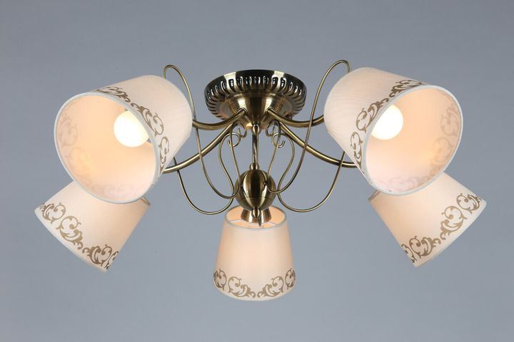 Потолочная люстра Omnilux Tarvo OML-55107-05