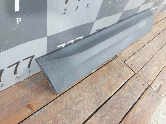 Накладка двери передней левой Skoda Karoq 17-нв Б/У Оригинал 57A854939