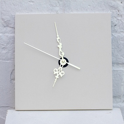 Часовой механизм со стрелками