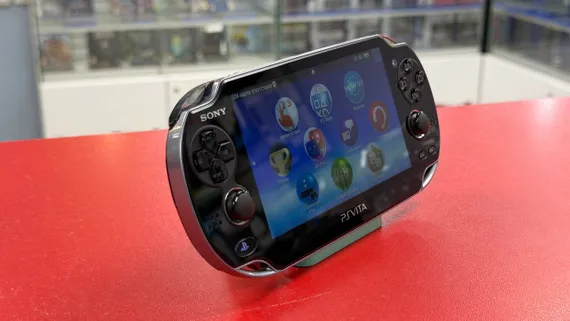 Игровая пpиставкa Sоny PS Vita Fat PCH1108 SN:03274172844085315