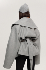 Вязаная шапка-шлем